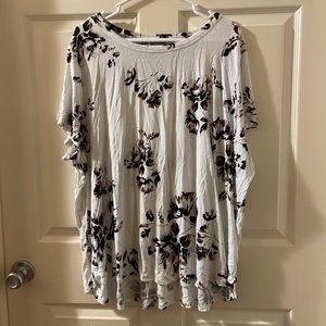 White Blouse with Floral Print; Maurices Size 3X